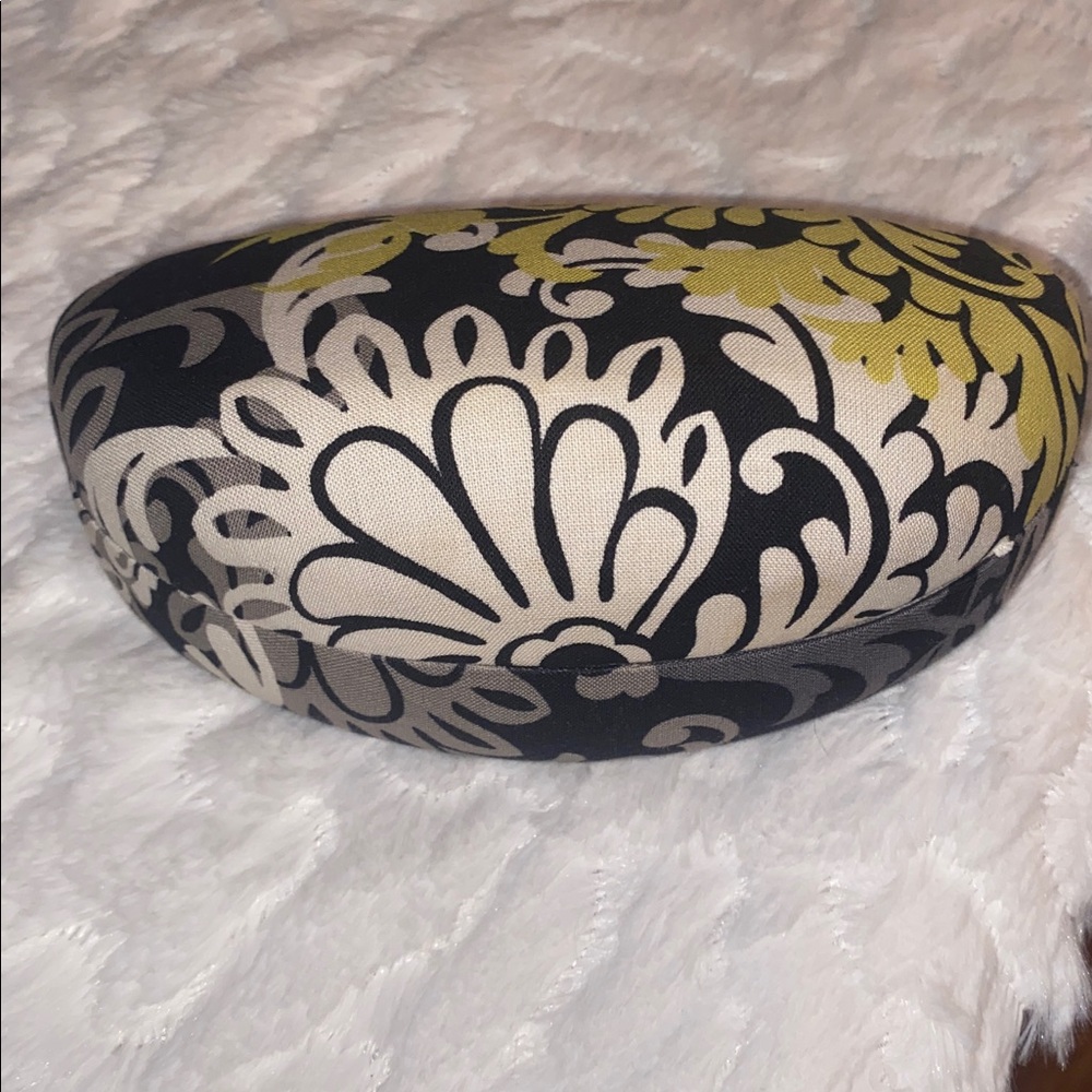 Vera Bradley Baroque Clamshell Eyeglass Case